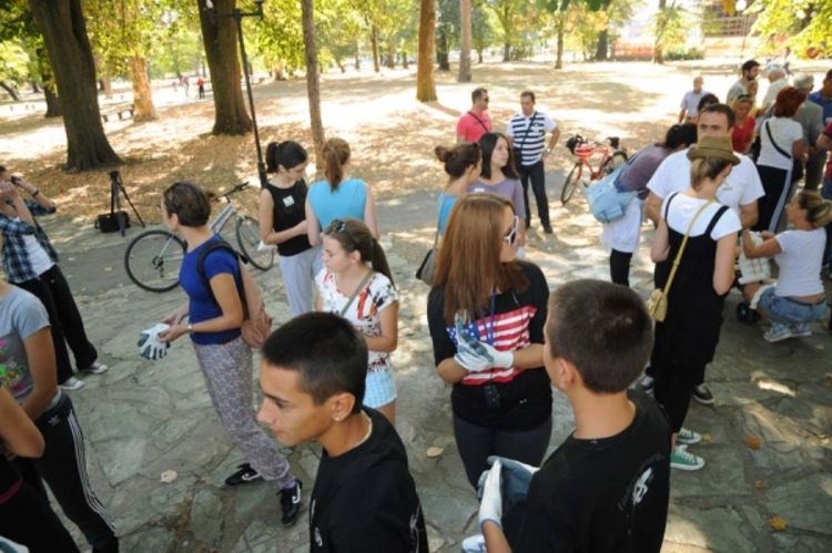 Hiljade građana čistilo divlje deponije