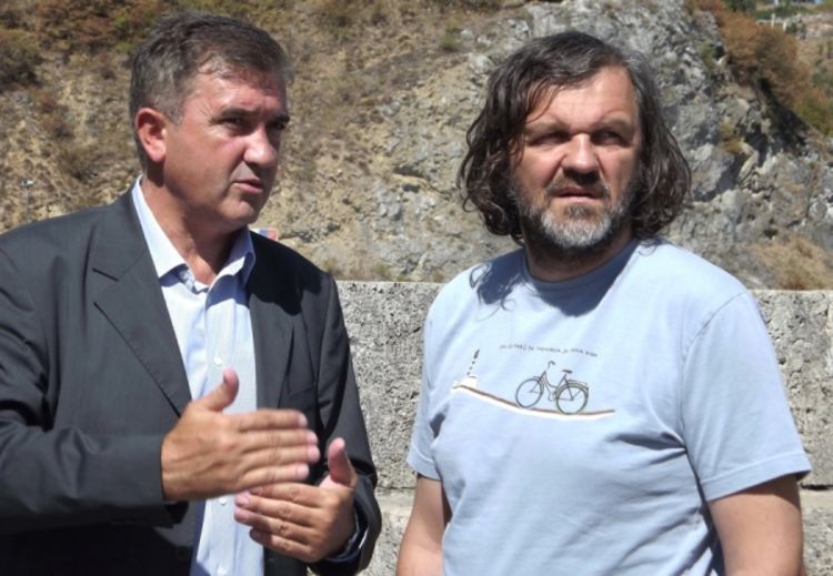 Niče poslovna zgrada u Andrićgradu