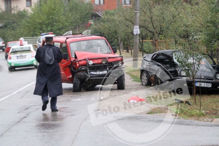 Stravična saobraćajka u Banjaluci: Dječak (12) poginuo, majka teško povrijeđena