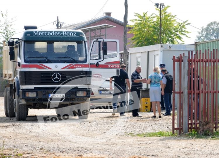 Zbog žene ubio sugrađanina i pucao sebi u glavu
