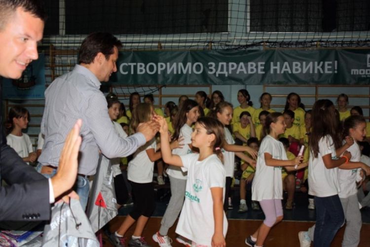 Predstavnici Rafinerije ulja donirali sportsku opremu