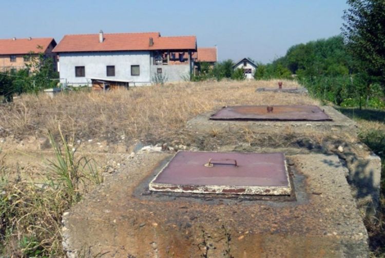 Smrad zatvara stanovništvo u kuće