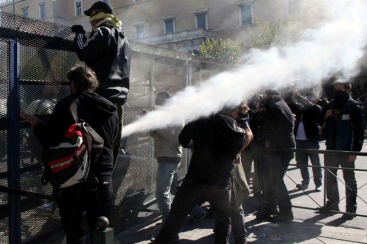 Sukobi i hapšenja u Atini, povrijeđeno šest policajaca