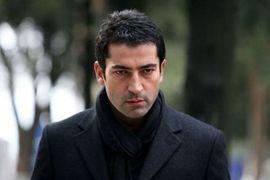 Ezel priznao: Ja sam gej, neću više da živim u laži