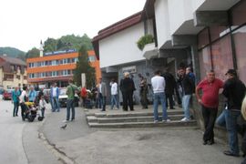 Srebrenica: Prekinuto glasanje na nepotvrđenim glasačkim listićima
