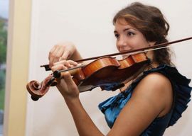 Jovana Raljić violinu svira dušom