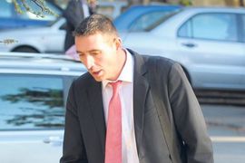 Oliver Dulić može da traži azil od Kanađana?