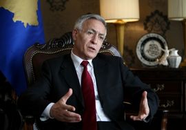 Krasnići nazvao ministra Redžepija uličarem