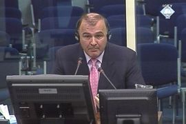 Vlada Crne Gore se izvinila ministru Radovana Karadžića
