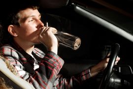Kozarska Dubica: Pijan htio kombijem u kafanu