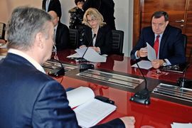 Počeo sastanak SNSD-a i SDP-a