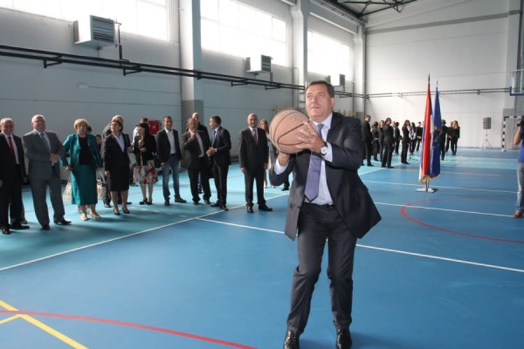 Banjalučkim studentima sportska dvorana i dvije ambulante