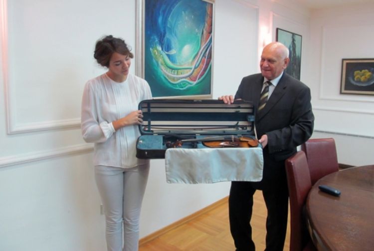 Jovani Raljić na poklon violina