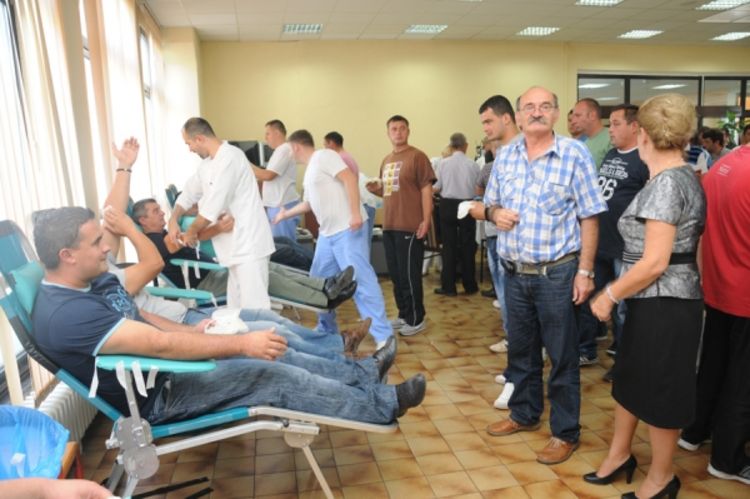 Oko 140 radnika Elektrokrajine dalo krv