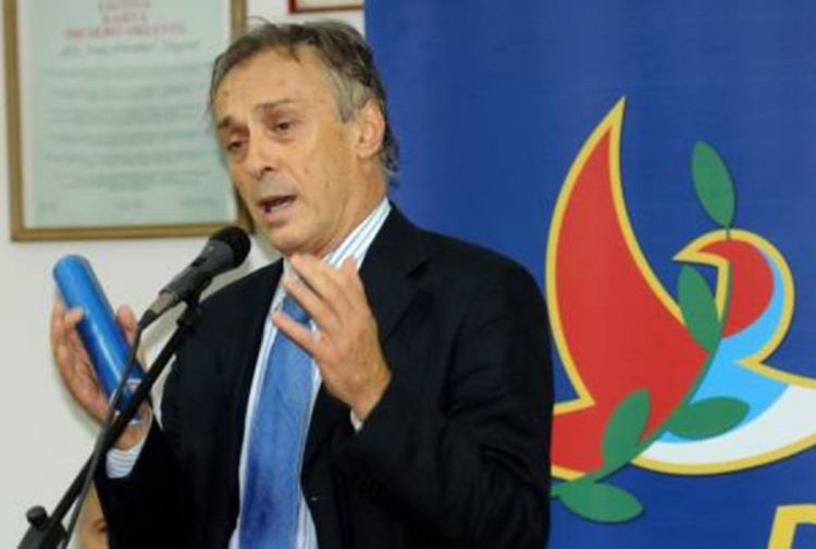 Lekić pozvao Đukanovića na TV duel