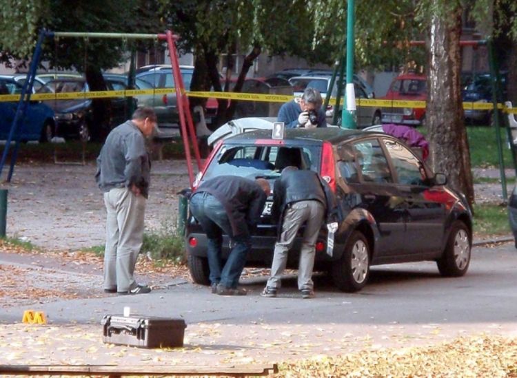 Dvije kašikare eksplodirale u parku