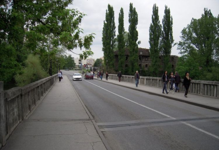 Od ponedjeljka obustava saobraćaja preko Gradskog mosta