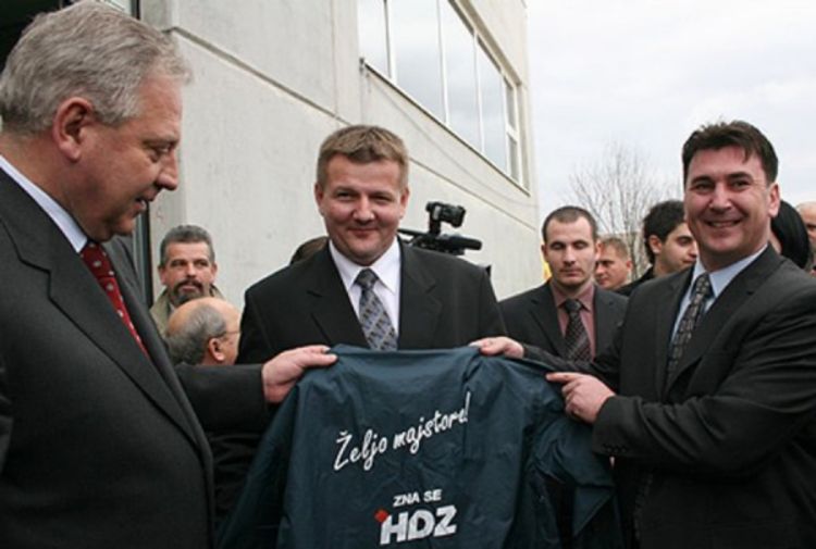 Fimi medija naručila vjetrovke s logom HDZ i natpisom Željo, majstore