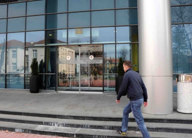 Dvije instrukcije za imenovanje direktora