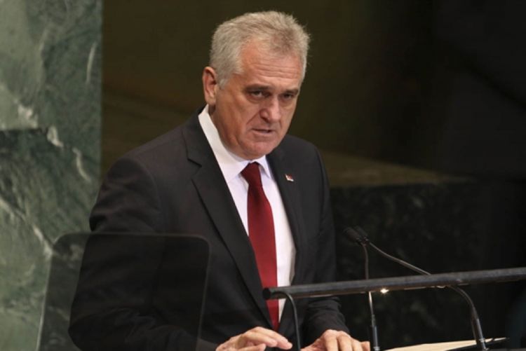 Nikolić: Čekaću da se Josipović odljuti