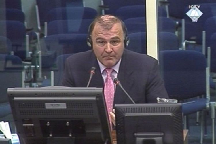 Vlada Crne Gore se izvinila ministru Radovana Karadžića