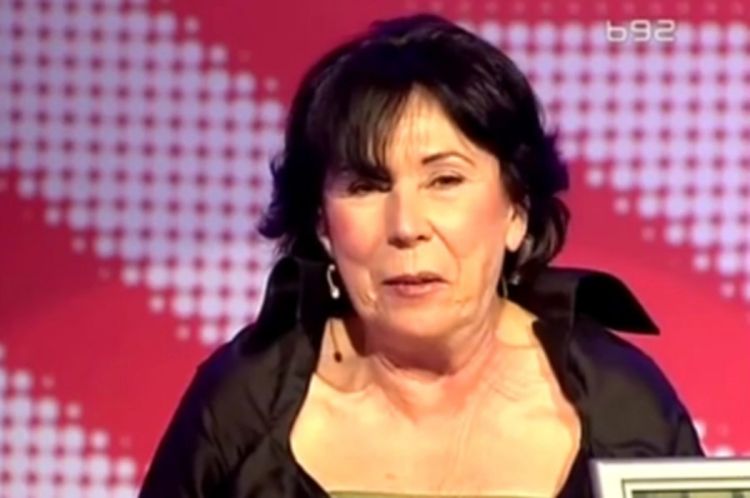 Zamalo poginula Seka Sablić, samoubica pao tik ispred nje