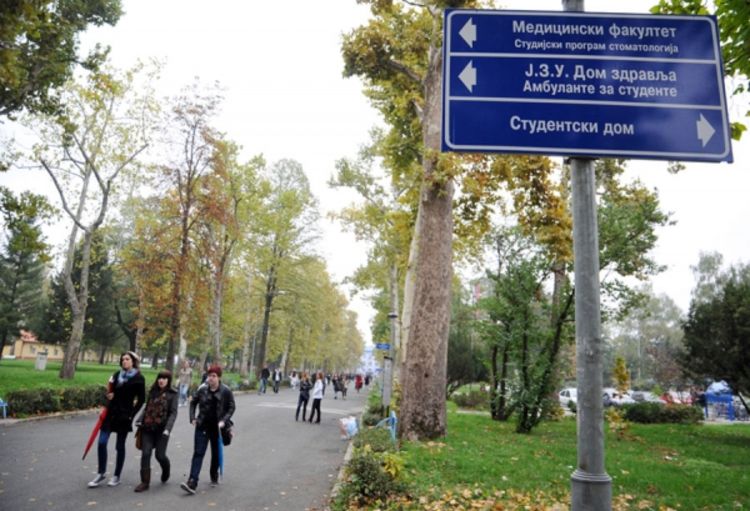 Za ispite dovoljno osam rokova