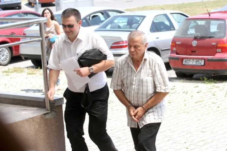 Prevarama zaradili 12 miliona maraka