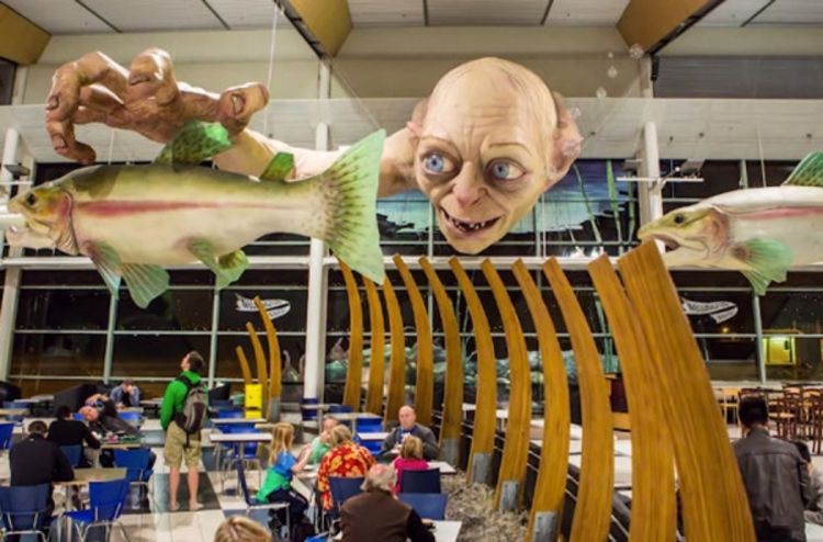 Ogromna statua Goluma otrivena na aerodromu u Velingtonu