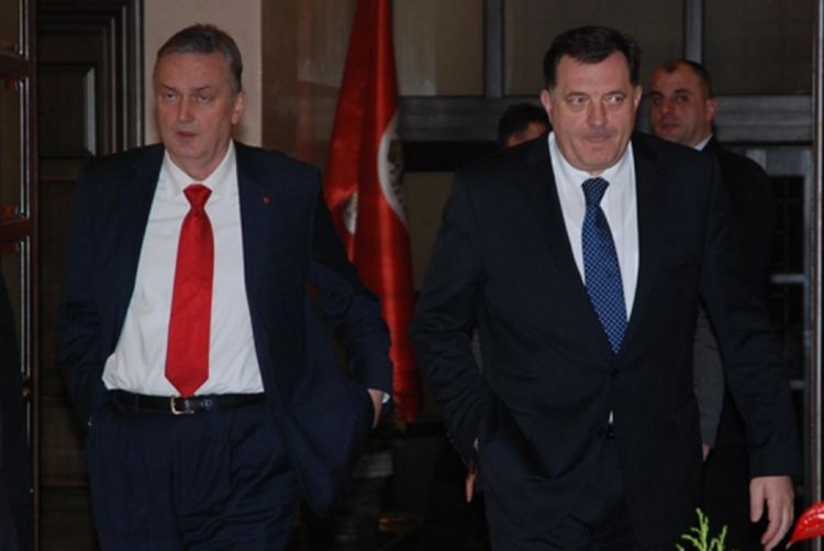 Odgođen sastanak Dodika i Lagumdžije