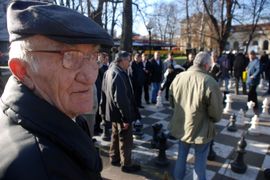 Sutra isplata oktobarskih penzija