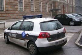 Zbog ubistva privedeni supruga, sin i snaha ubijenog
