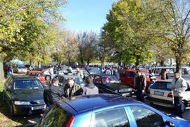 Na auto-pijaci posao se često završi trampom: Mijenja rover za koke ...