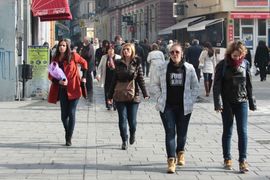 Potrošeno 33 miliona, a mladi bez posla