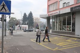 Pijani vojnici EUFOR-a mladića i djevojku u centru Banjaluke tukli i ...