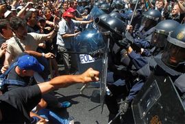 Sukobi na protestima u Španiji, Portugalu i Italiji