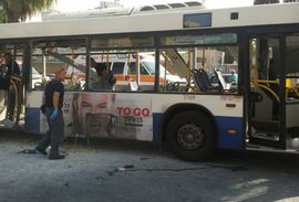 Deset ranjenih u eksploziji autobusa u Tel Avivu