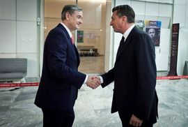 Kandidati Tirk i Pahor oprečno o eventualnom padu vlade