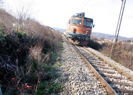 Pošao kod kćerke i poginuo dok je prelazio prugu