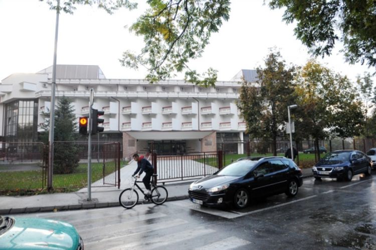 Dom penzionera: Radnici bez zaštite i plaćenog noćnog rada