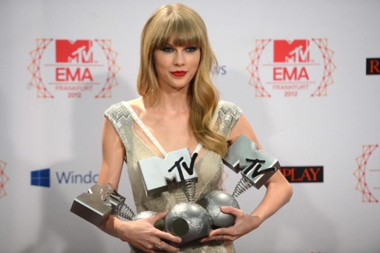 MTV evropske muzičke nagrade: Sviftova i Biber začinili godinu