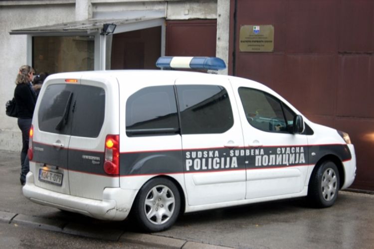 Dana Škrba sa bebom u tuzlanskom zatvoru