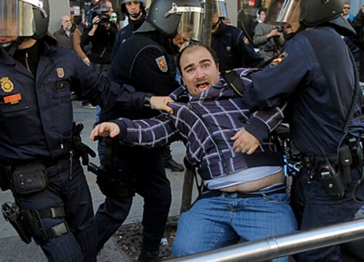 Burno u Evropi: Građani na ulicama, u Madridu povrijeđeno 34 ljudi, u Rimu sukobi s policijom