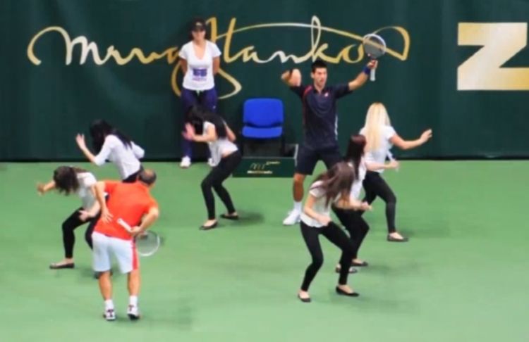 Nole u akciji, Serena na tapetu