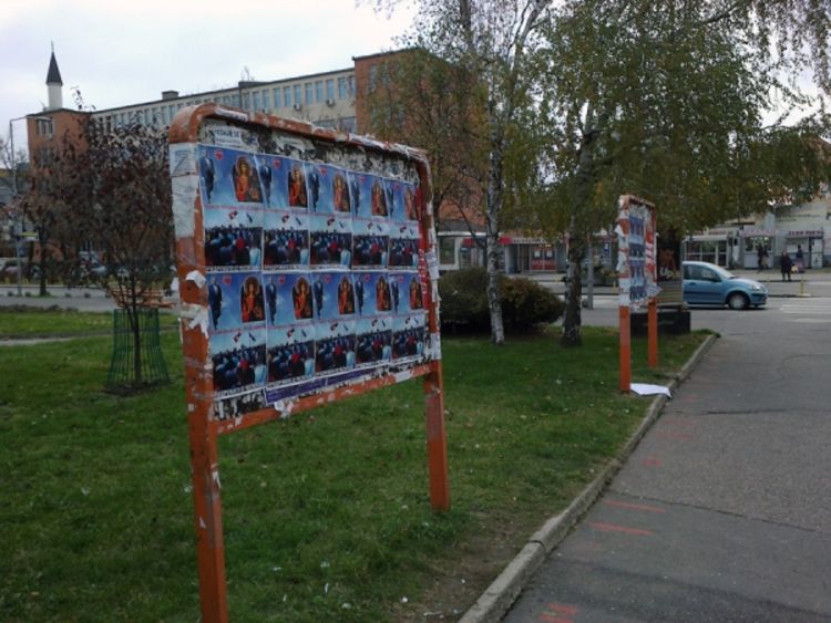 Plakati sa čestitkom krsne slave Radovanu Karadžiću