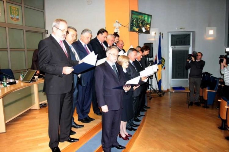 Izabrana nova vlada KS