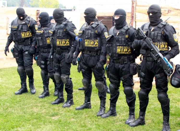 Nedostaju stotine policajaca u BiH