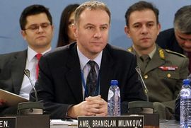 Misteriozno: Ambasador se šalio uoči samoubistva
