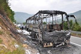 Zapalio se autobus na Bradini