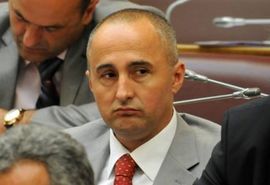 Pinjatiću prijete zbog dugova